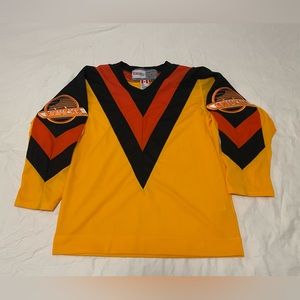 Vintage RARE CCM Vancouver Canucks NHL Flying V Yellow Jersey Adult Small